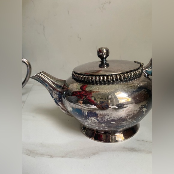 Vintage Meridional E.P.S Silver plated Teapot, Coffeepot, Creamer & Saucer Set - Picture 7 of 16